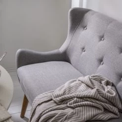 Mørteens Banquette Kamma (2 places) - Tissu / Chêne massif - Gris / Chêne -Bancs Soldes Boutique 1000016145 180809 09305903 GALLERYIMAGES P000000001000016145