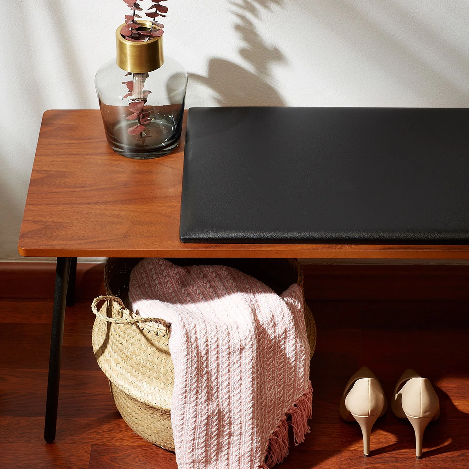 Norrwood Banc d’entrée Kaub - Imitation cuir / Métal - Noir / Noyer 9 Norrwood Banc d’entrée Kaub - Imitation cuir / Métal - Noir / Noyer – Image 7