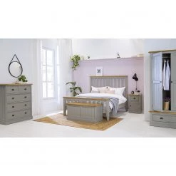 Maison Belfort Coffre Lavalle - Partiellement en pin massif - Pin / Gris clair -Bancs Soldes Boutique 1000224196 210811 12061100002 MOOD DETAILS P000000001000224196 mood